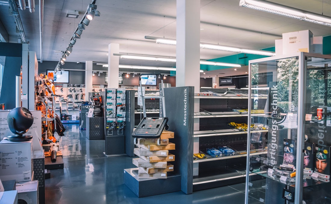 Organized Storage Solutions Using Facom toolbox